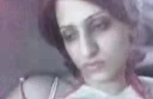 XXX دختر با الاغ بزرگ نشسته در dildo به سیاه و سفید فقط سکس کردن در اتاق خواب