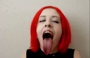 XXX دختر با نوک سینه ها بزرگ استمناء در سکس کردن با مامان مقابل وب کم