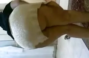 XXX سینه گایش کردن کلان, نشان می دهد استعداد خود را