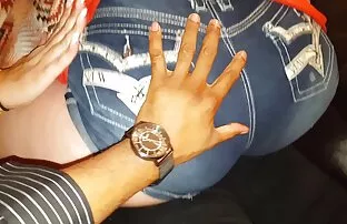 XXX زن هرچه نفت در لب به لب بزرگ او است و با توجه به هم فیلم کردن کس و کون اتاقی در الاغ