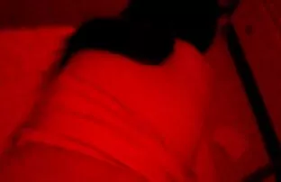 XXX دختر در ژاکت خاکستری wanks, دانلود سکس کردن ناحیه تناسلی مهبل (واژن) با dildo آبی در مقابل وب کم