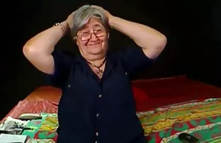 XXX دختر fucks در با معشوق را فیلم کردن کون زن با یک شوهر کور