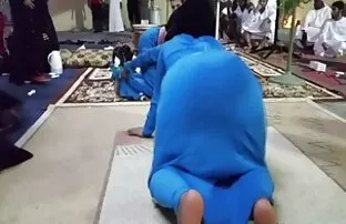 XXX یک سایت کون کردن مرد مچاله, پستان کوچک, کوتاه, زن در آشپزخانه