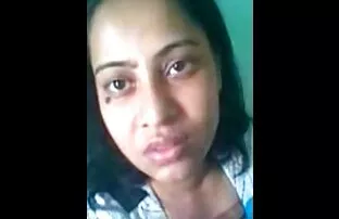 XXX تنها پوست می شود به اوج لذت جنسی بر روی داستان کردن کس تنگ نیمکت