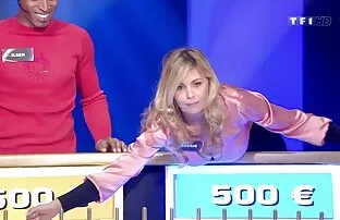 XXX صاحب باز کردن فیلم سکسی یک سیاه و سفید با موهای مهمان در الاغ