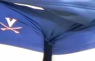 XXX سه سبزه خود را به یک پسر عمیق در دهان او داد, پذیری و مقعد در طول کوس دادن کون دادن یک نقاشی با گل