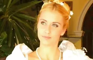 XXX دختر fucks در کوتاه زن در گاراژ فیلم سکسی کردی