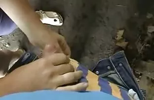 XXX دختر باریک گسترش می یابد ران بزرگ او سکس کردن در تلگرام و اجازه می دهد تا او را انتخاب کنید یک دیک بزرگ تا الاغ او