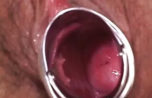 XXX سینه کلان آسیایی استمناء بیدمشک با پیدا کردن کانال سکسی تلگرام اسباب بازی های جنسی بر روی یک صندلی چرمی
